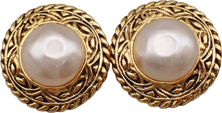 Chanel Vintage Round Chain Clip-On Metal with Faux Pearl