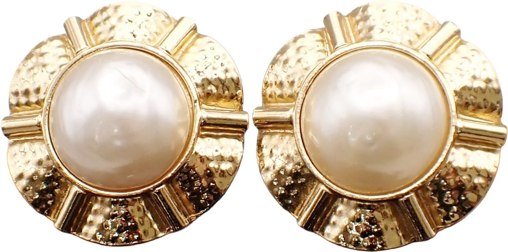 Chanel Vintage Clip-On Metal with Faux Pearl