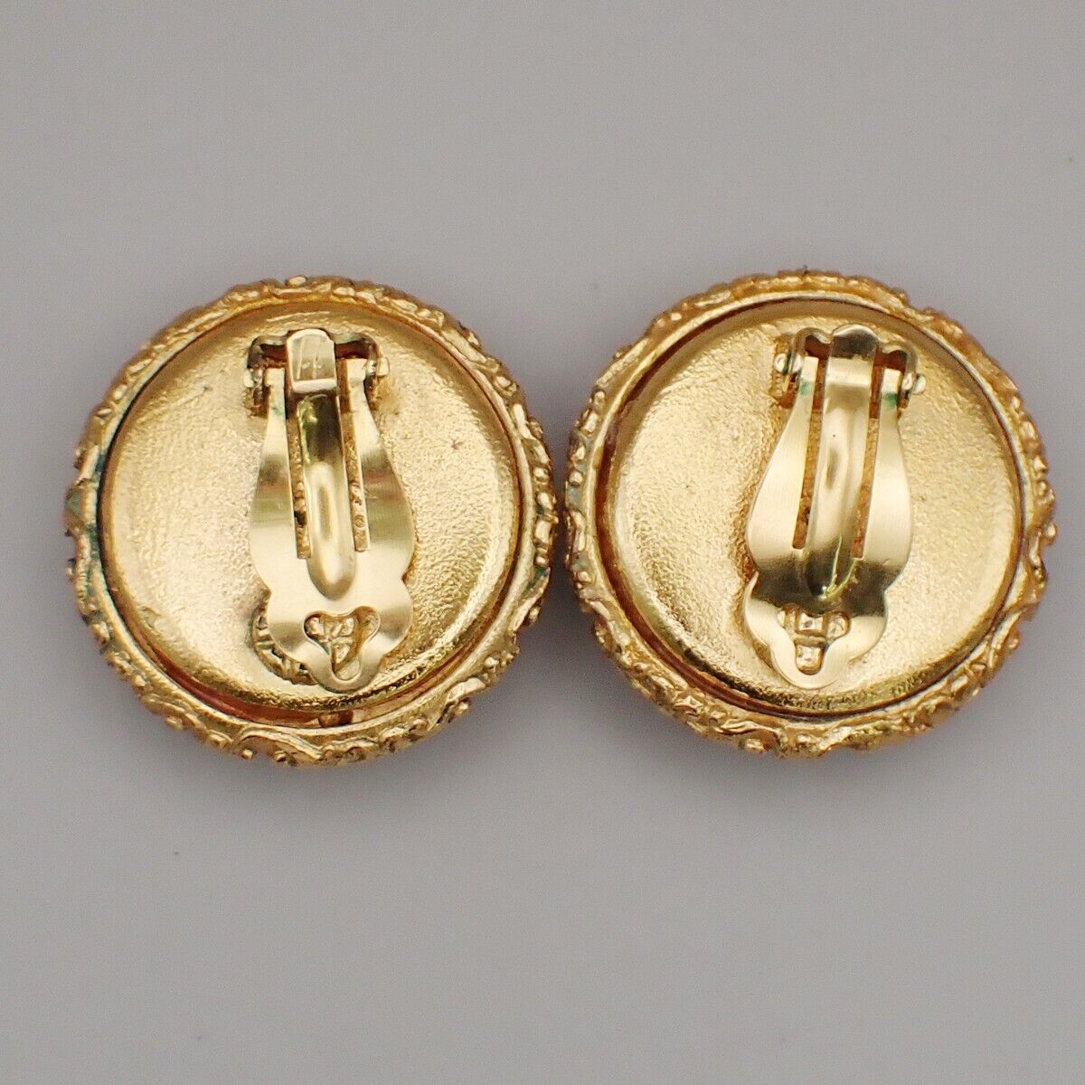 Chanel Vintage CC Logo Round Clip-on Metal with Crystals