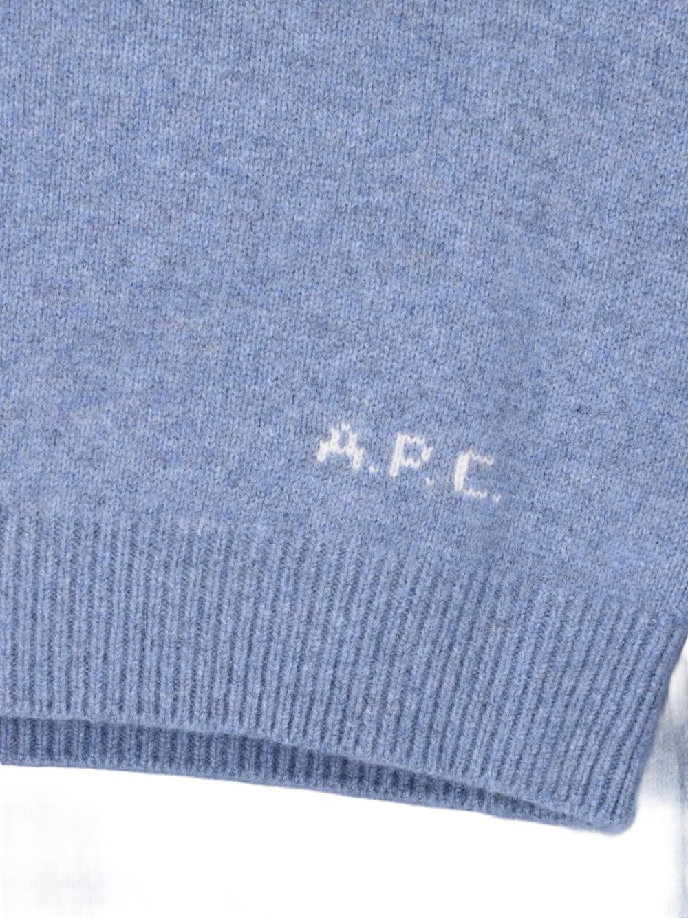 pull blauw