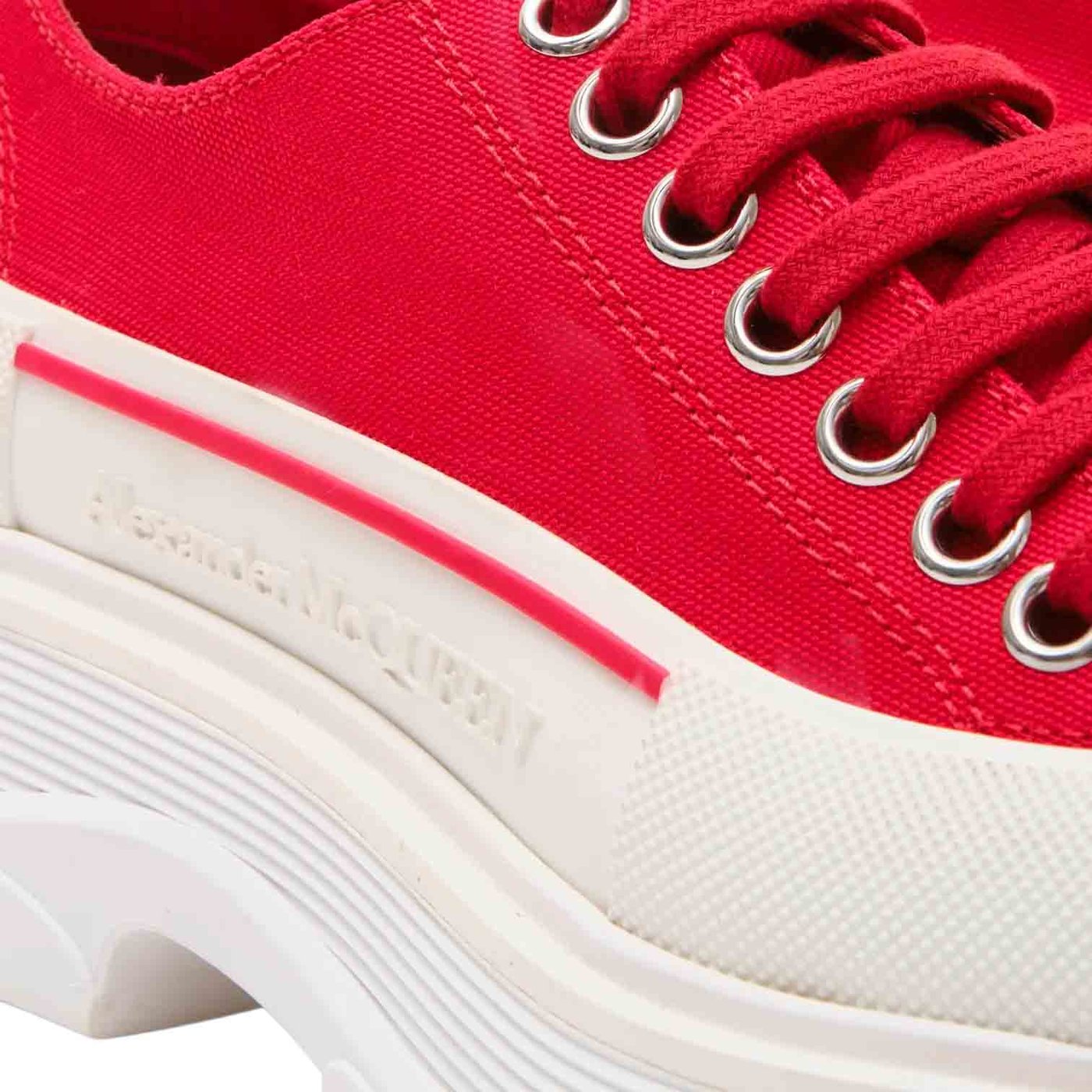 Alexander McQueen Tread Slick Low Lace Up 'Rood/Wit'