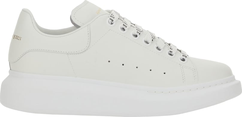 OVERSIZED SNEAKER