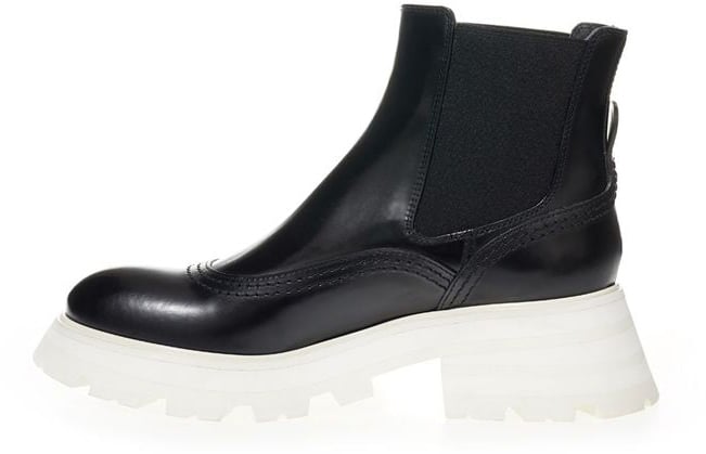 Alexander McQueen Black Leather Chelsea Boots
