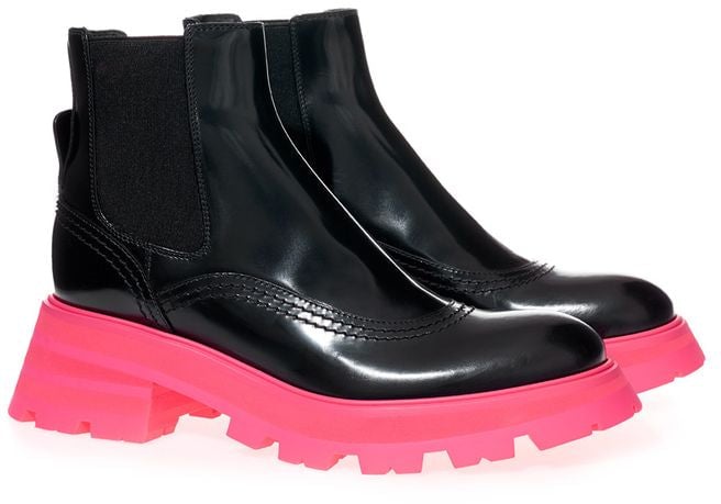 Alexander McQueen Black Leather Chelsea Boots