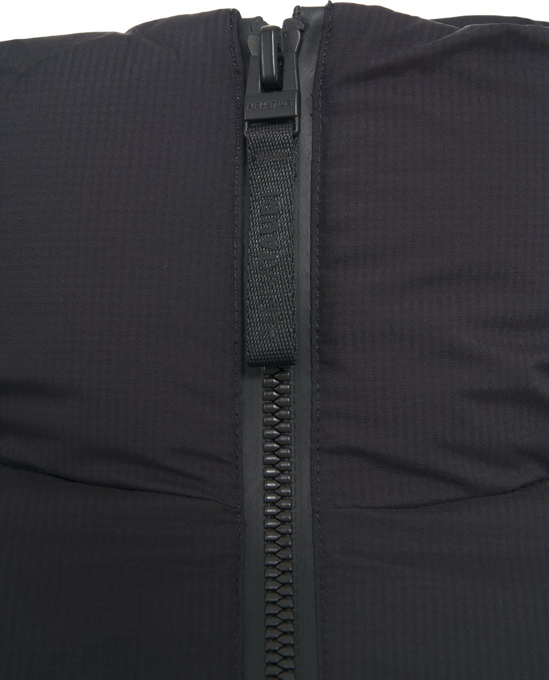 Puffer jacket with stand-up collar