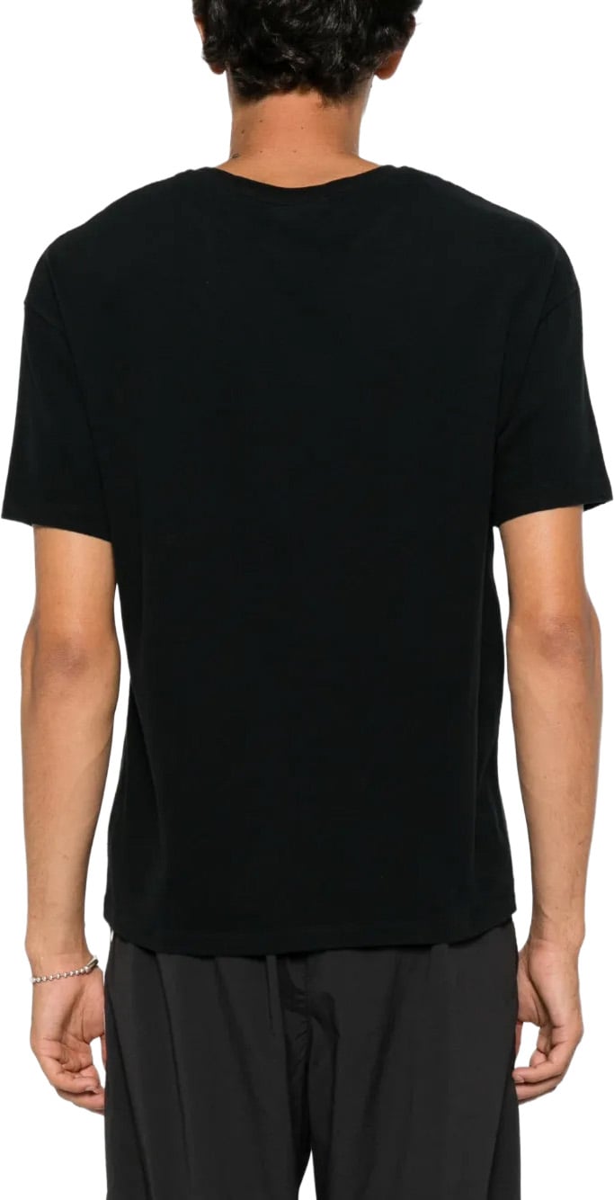t-shirt black