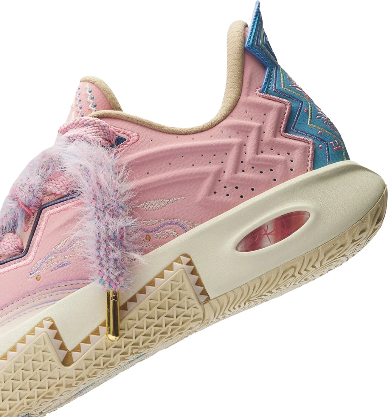 Anta KAI 2 Azurie Kyrie Irving Basketbalschoen Roze