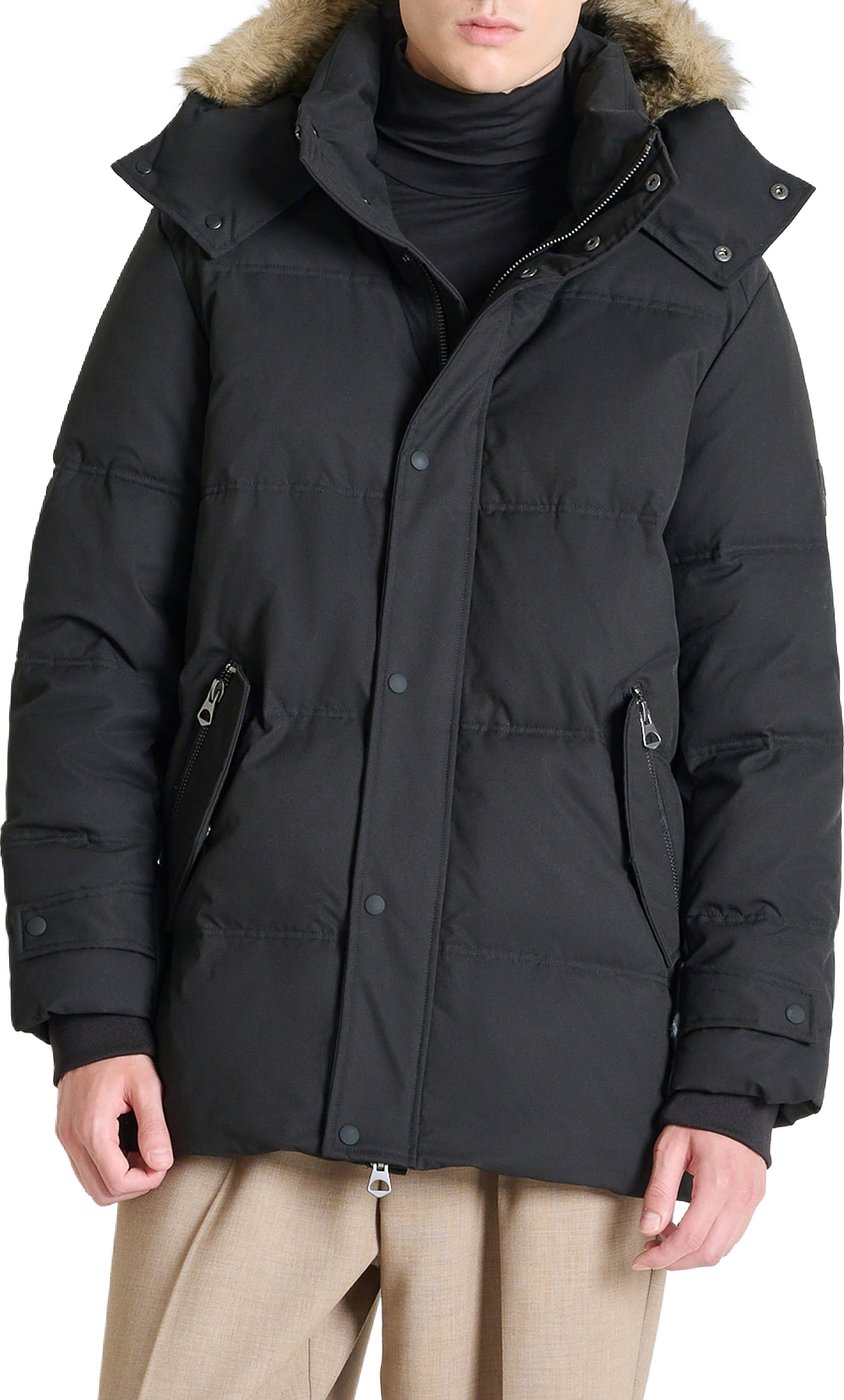 Black relaxed-fit coat in waterproof techno fabric with logo on rubber patch