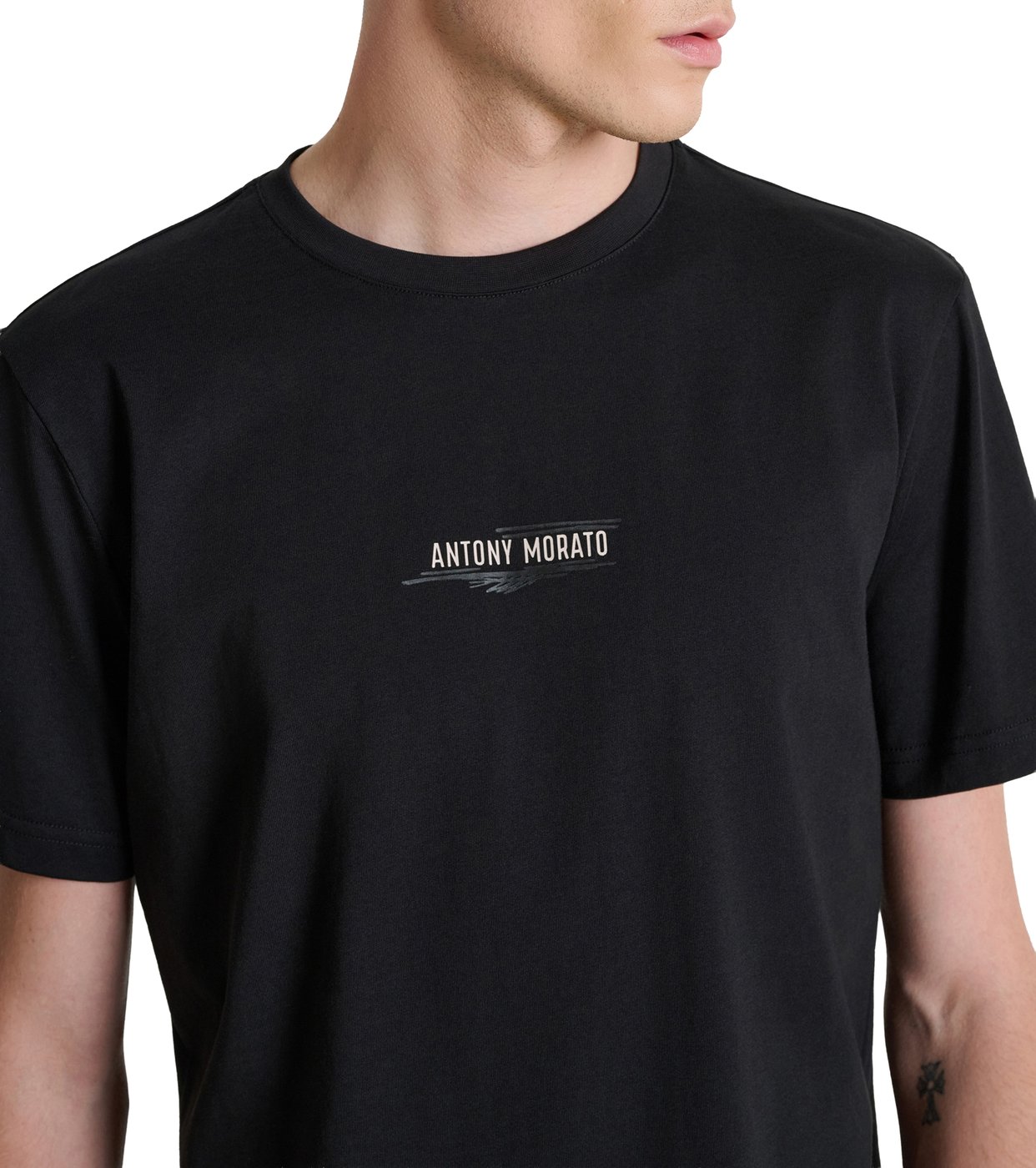 Black regular-fit t-shirt in cotton jersey with print on front
