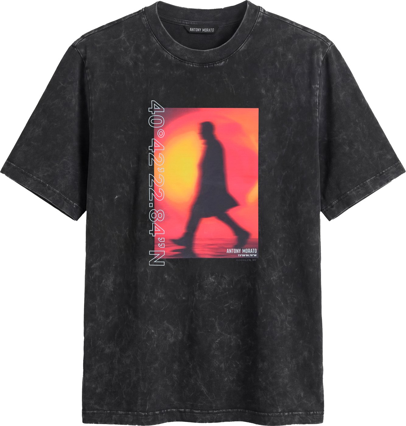 Black relaxed-fit t-shirt in cotton jersey with snow wash and photographic print