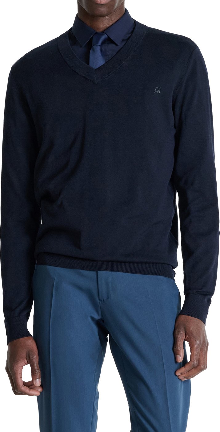Ink blue regular-fit long-sleeve V-neck sweater in super-soft wool blend