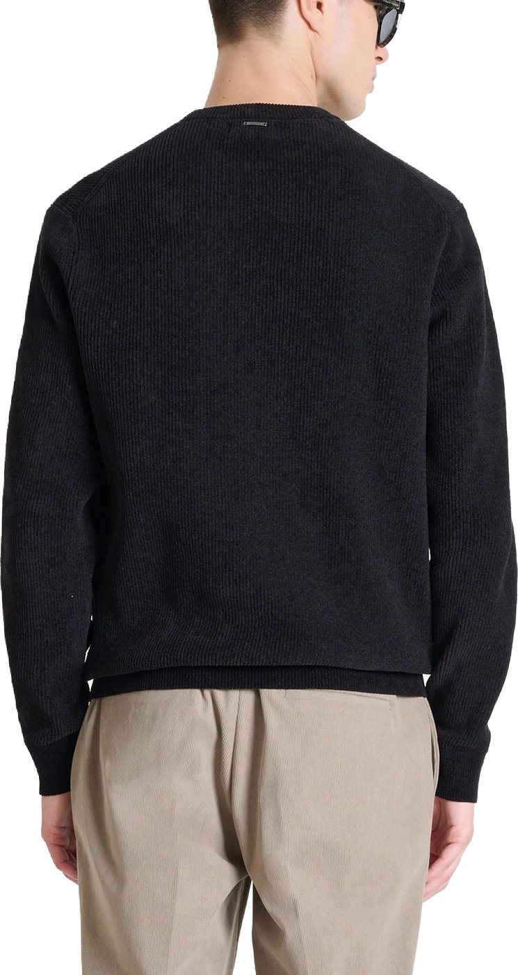 Black regular-fit long-sleeve crew-neck sweater in super-soft cotton blend
