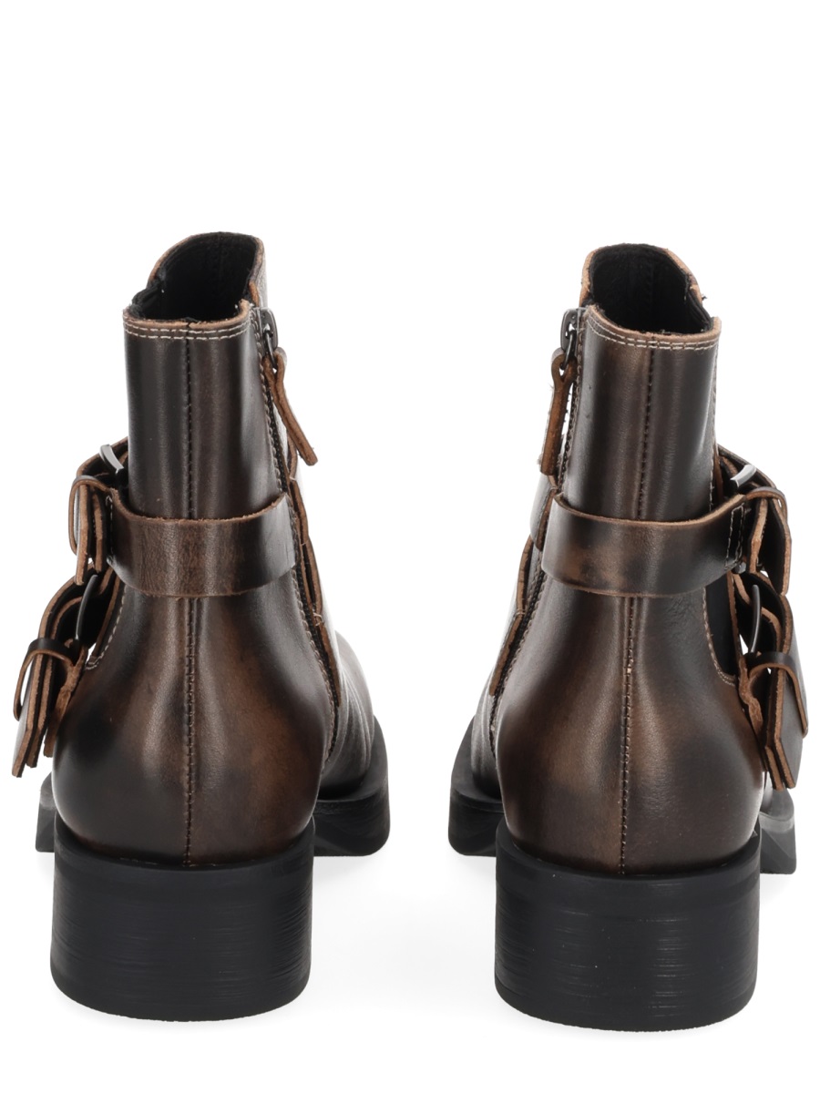 Yuri Distressed Ankle Boots