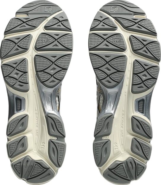ASICS Gel-Cumulus 16 'Cream Clay Grey'