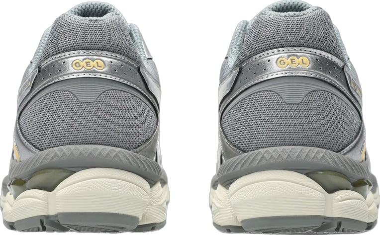 ASICS Gel-Cumulus 16 'Cream Clay Grey'