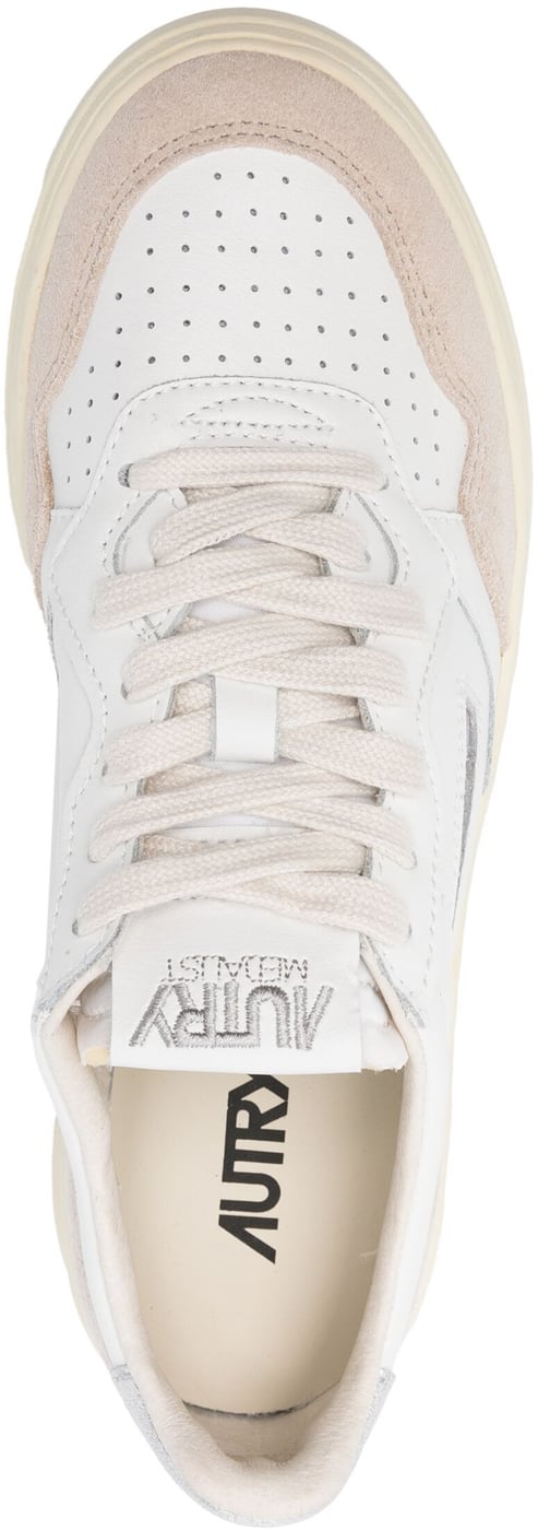 Sneakers White
