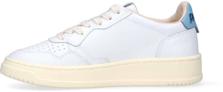 "Medalist" Low Sneakers White