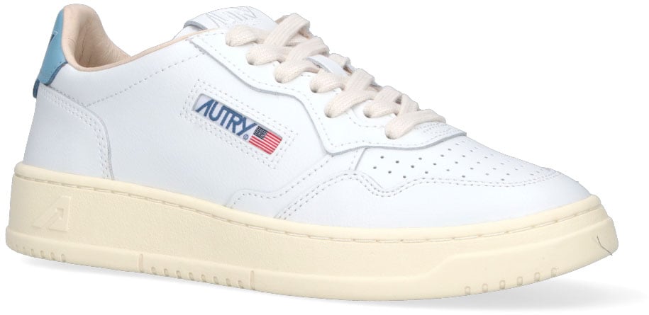 "Medalist" Low Sneakers White