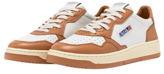 White Sand Medalist Low Leather Sneakers