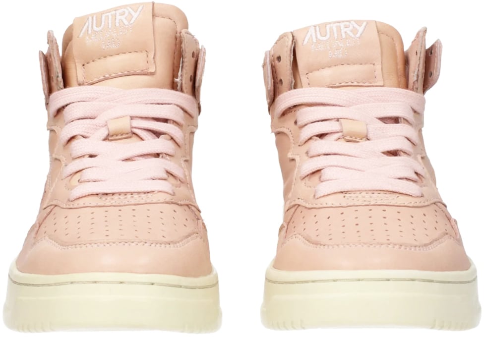 Medalist 01 Mid Sneakers