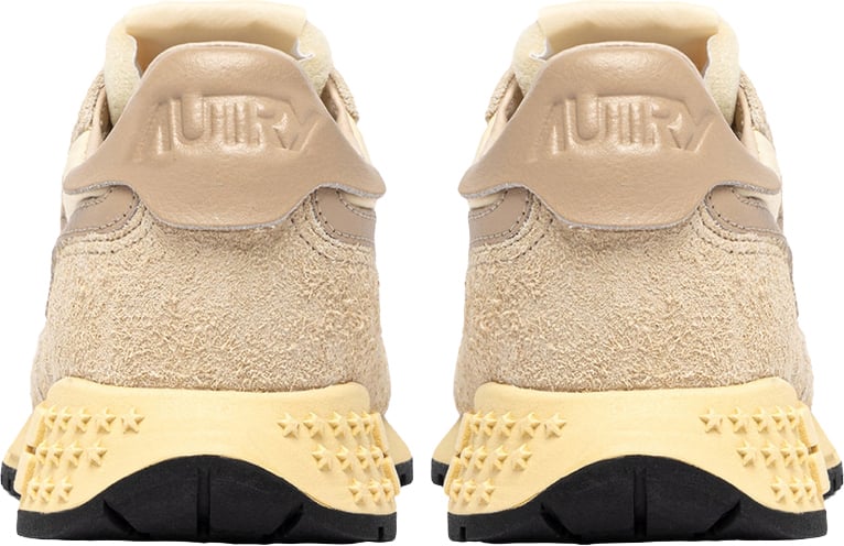 sneakers beige