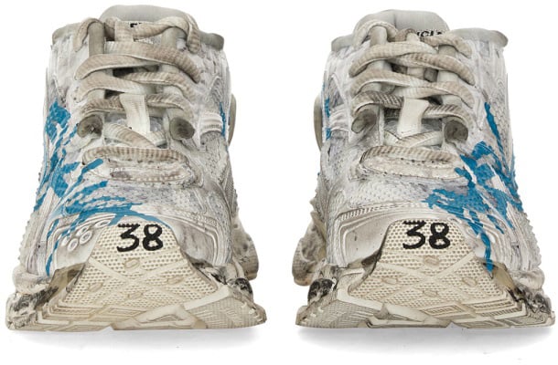 SNEAKER RUNNER
