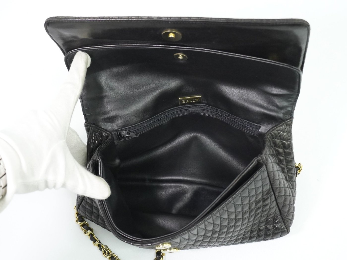Bally Vintage Chain Quilted Leather