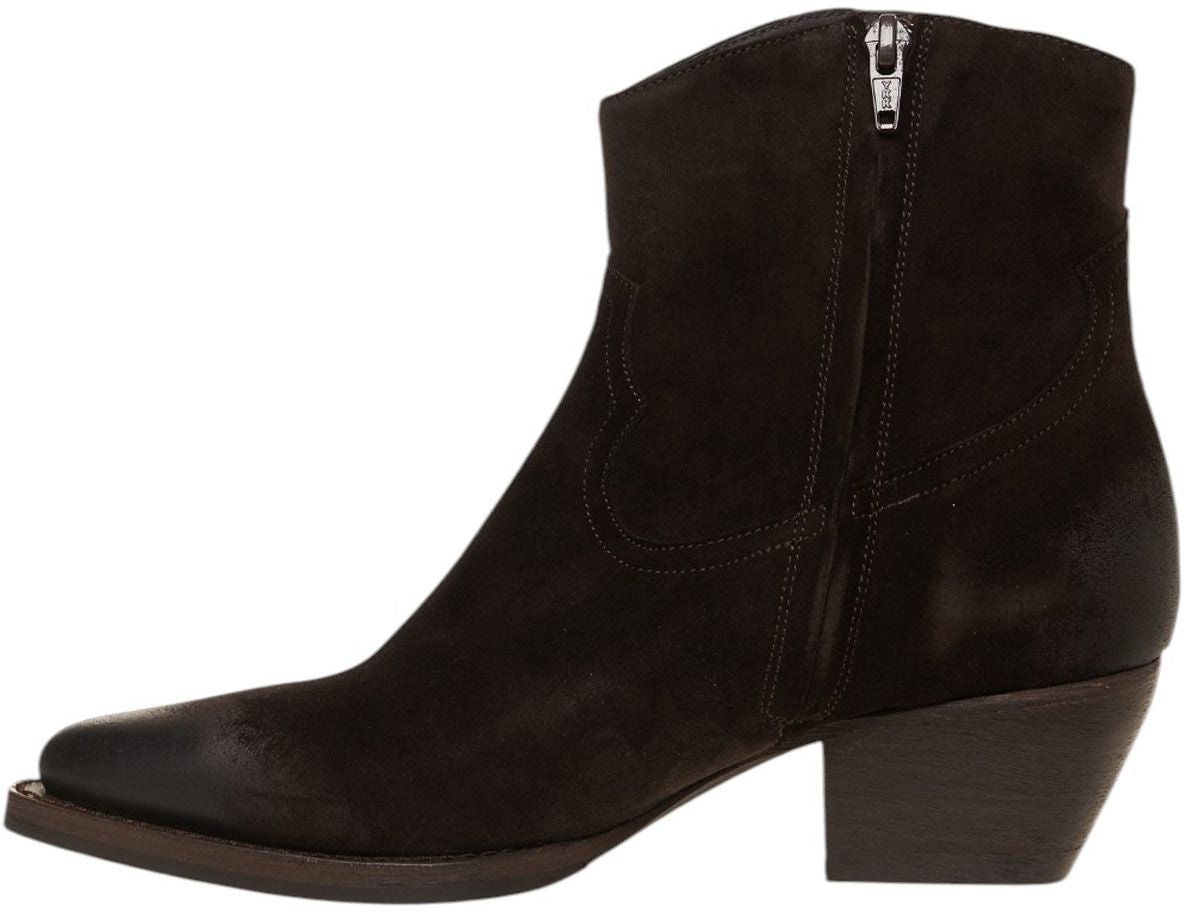 Suede boots
