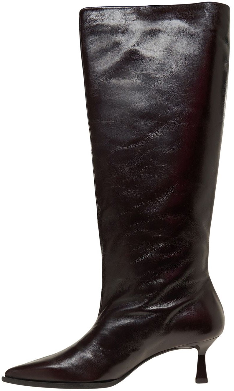 Leather boots