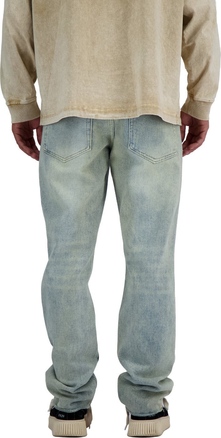 DISTRESSED DENIM