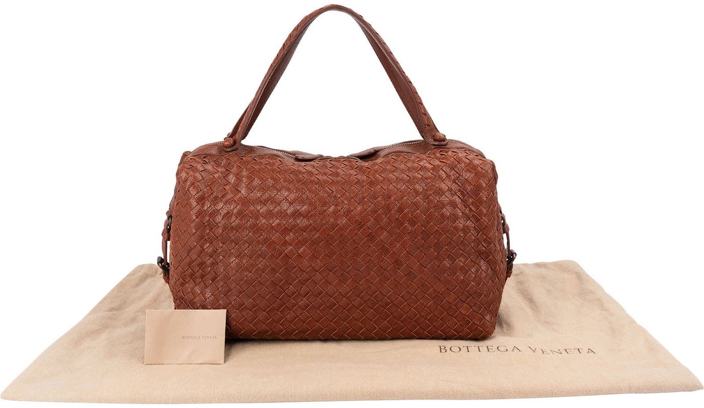 Bottega Veneta Grained Intrecciato Leather Boston 40 Handbag