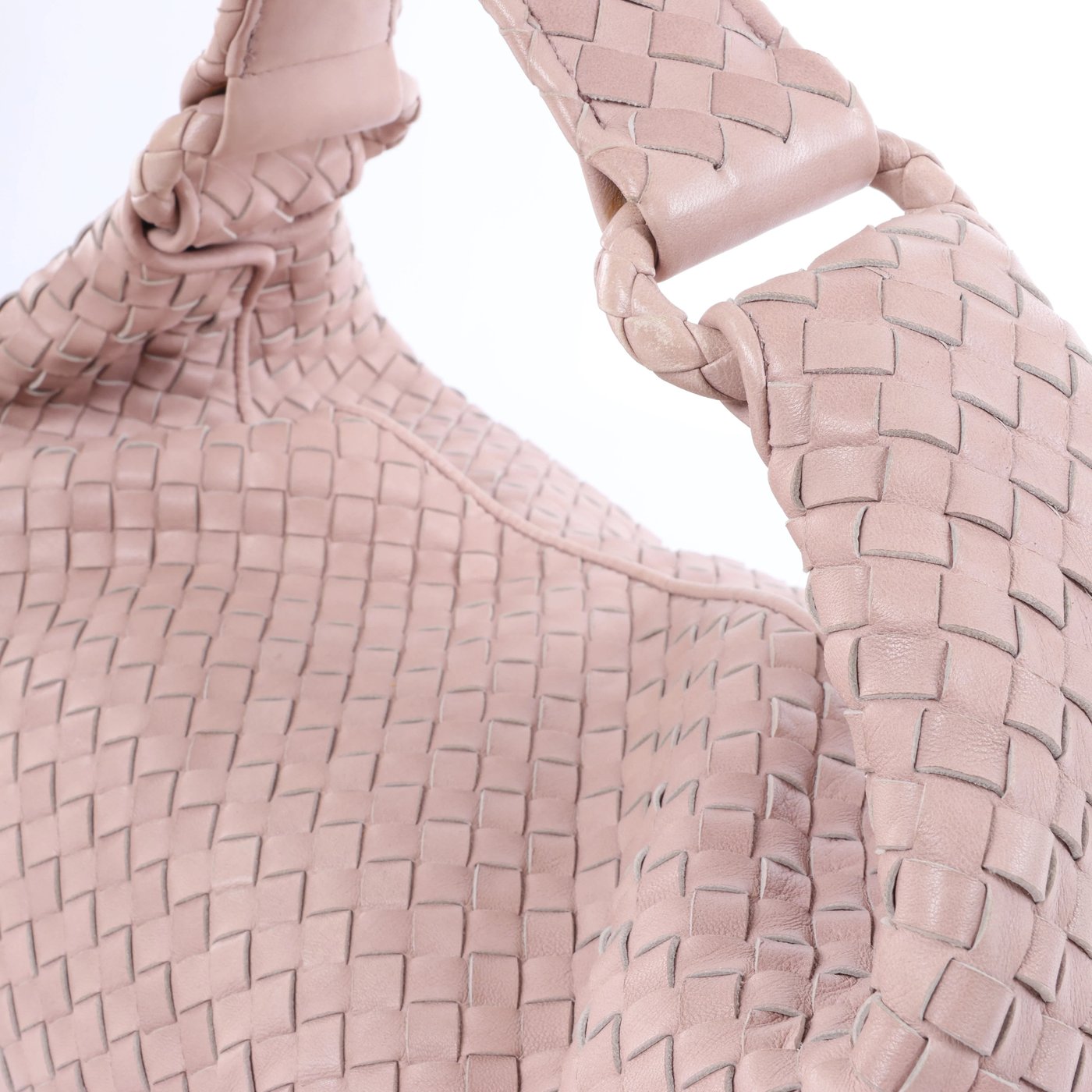 Bottega Veneta Intrecciato Leather Shoulder bag in Pink