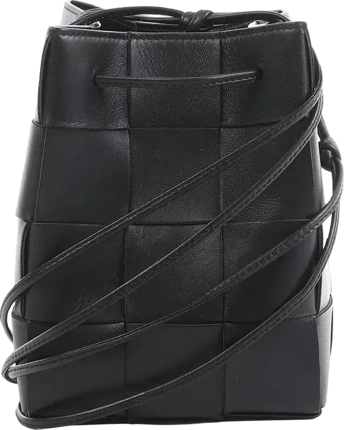 Bottega Veneta Cassette Mini Bucket Maxi Intrecciato Leather Handbag in Black