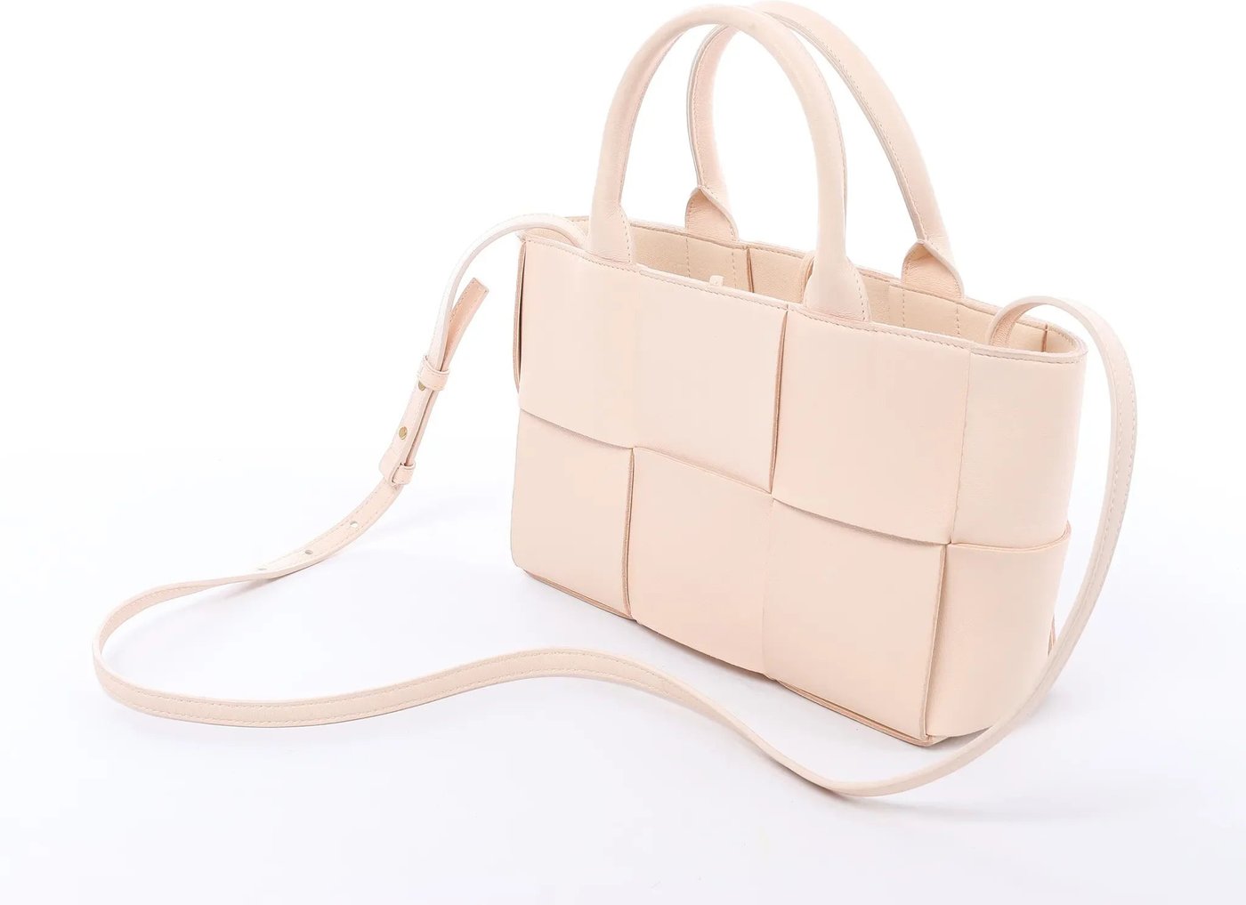 Bottega Veneta The Arco Maxi Intrecciato Leather Handbag in Pink