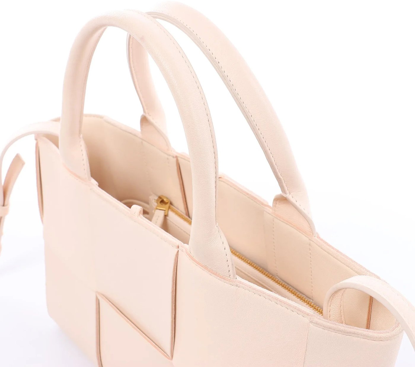 Bottega Veneta The Arco Maxi Intrecciato Leather Handbag in Pink