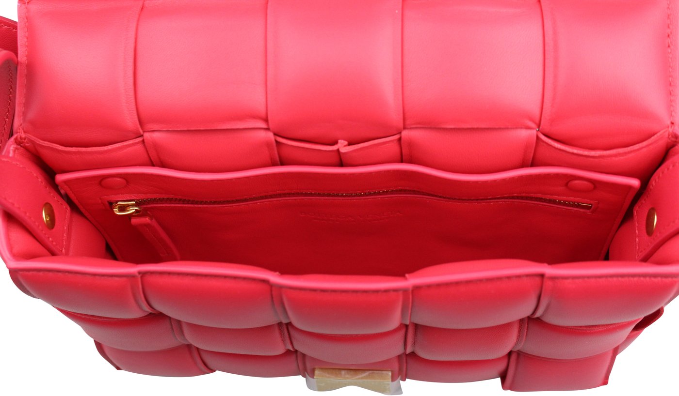 Bottega Veneta Padded Cassette Tas 'Firework Red'