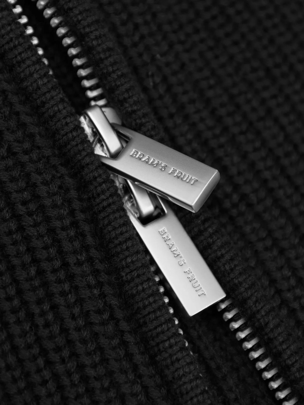 pull logo rits