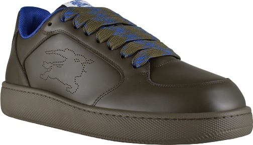 Stock sneakers - Shoe size: 42