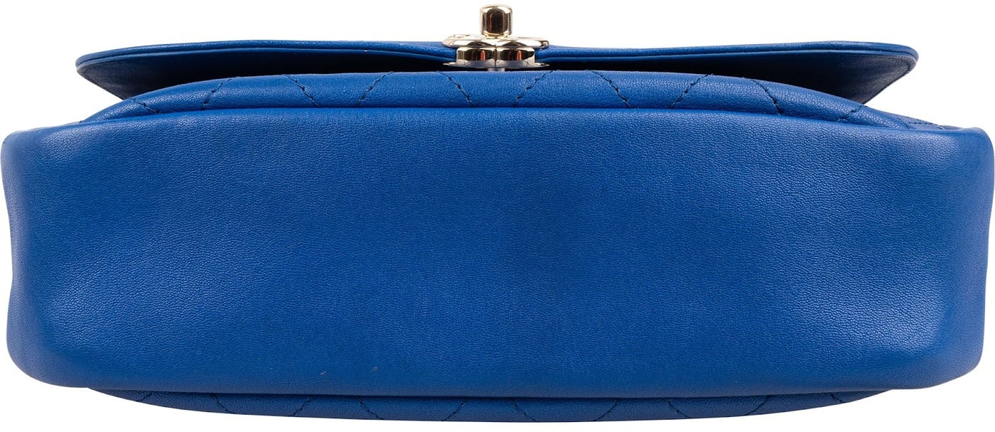 Chanel Quilted Stitched Leather Side Chain Single Flap Shoulder Bag