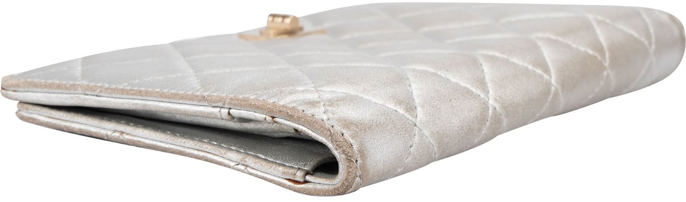 Chanel Silver Metallic Quilted Lambskin 2.55 Reissue Flap Wallet