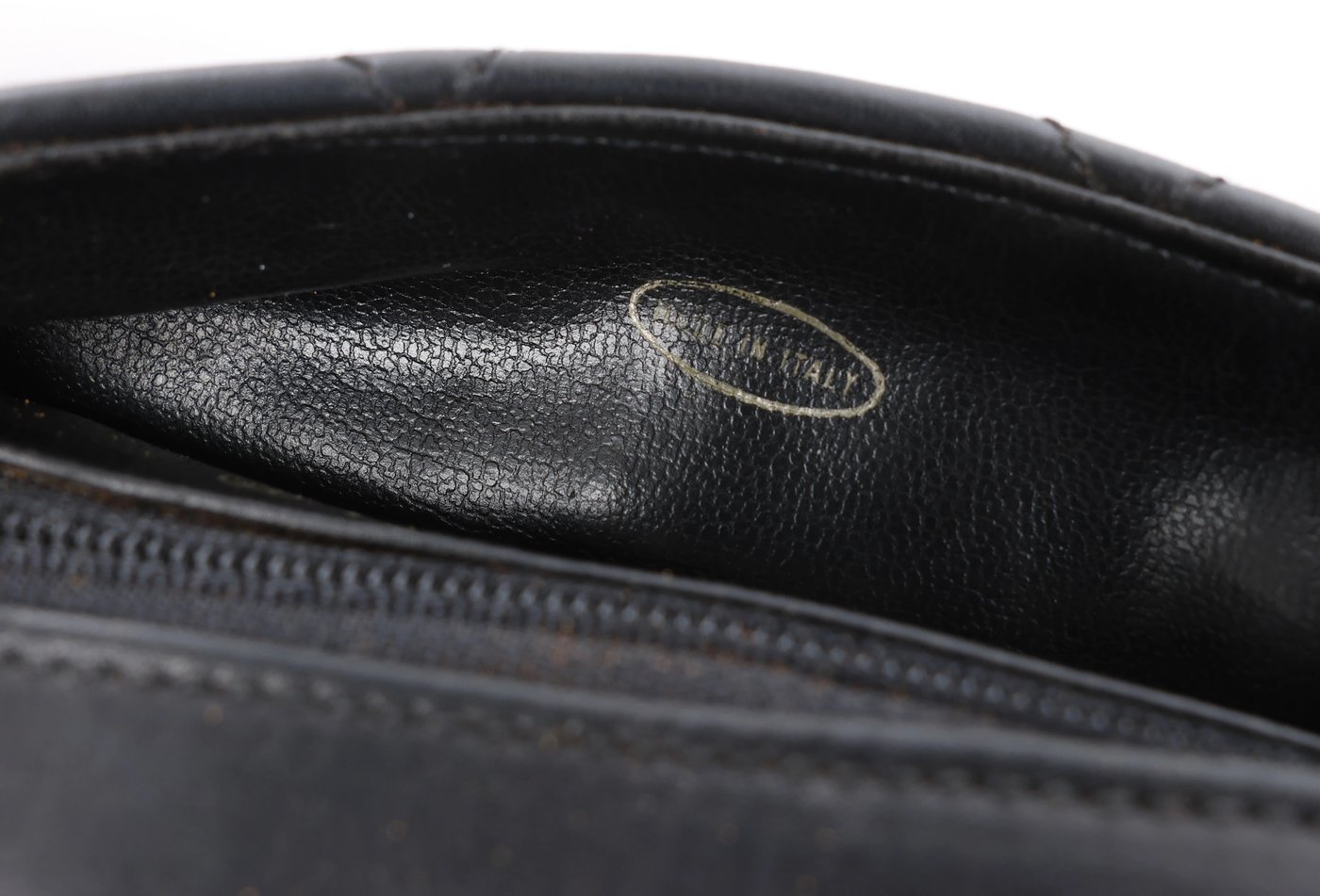 Chanel Vintage Classic Matelasse Leather Belt Bag in Black