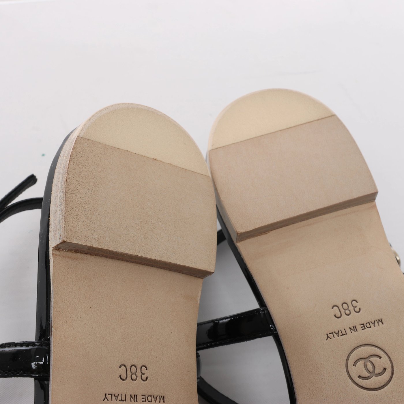 Chanel Coco Mark 14P Suede x Patent Beach Sandals in Black G28941, Size EU 38