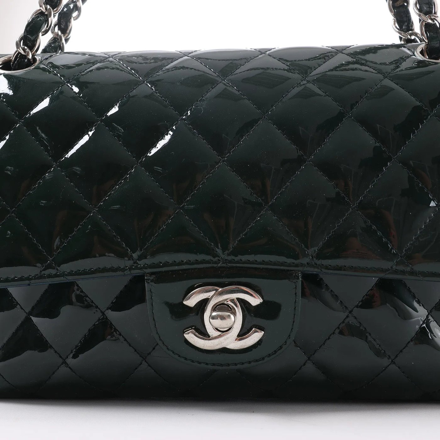 Chanel Classic Matelasse 25 Patent Leather Double Flap Double Chain Shoulder Bag in Green A01112