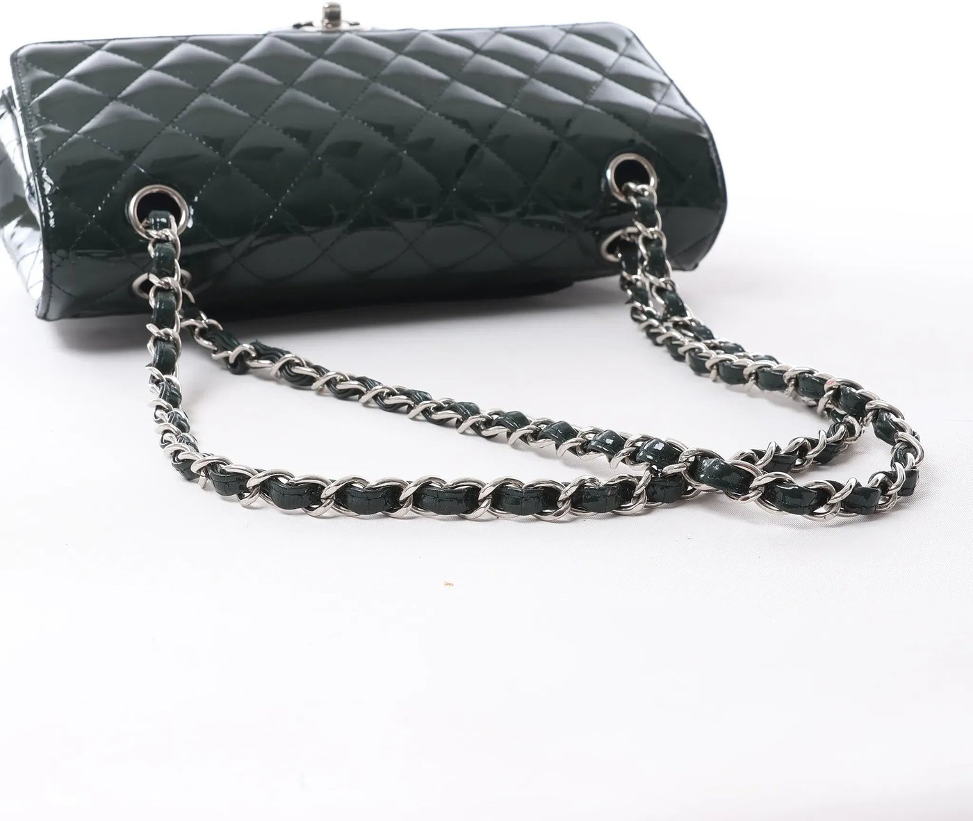 Chanel Classic Matelasse 25 Patent Leather Double Flap Double Chain Shoulder Bag in Green A01112