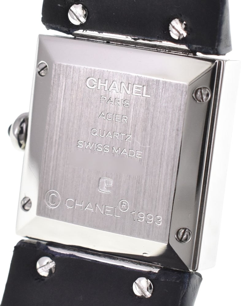 Chanel Matelasse Quartz Stainless Steel 19