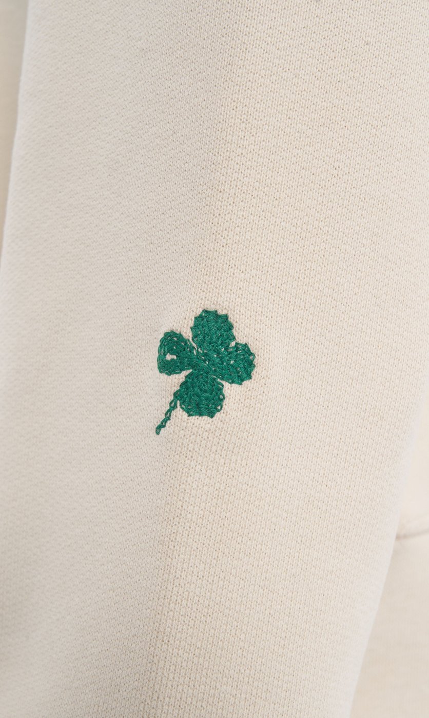 Sweatshirt with emroidery