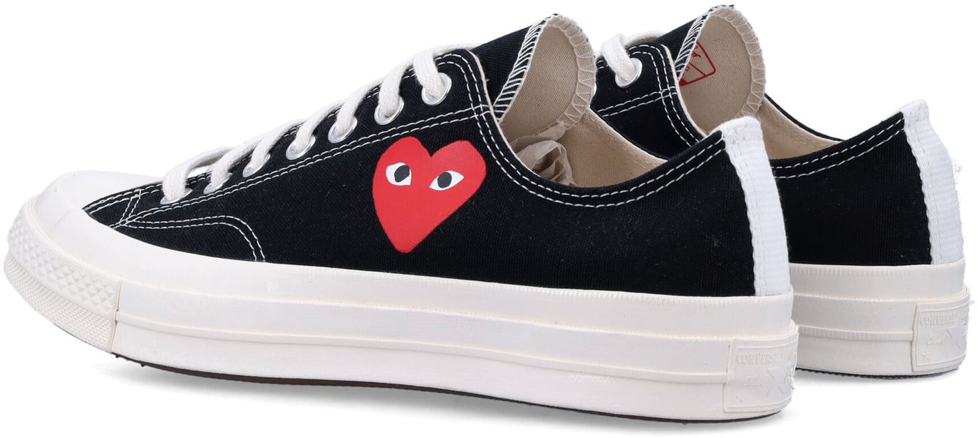 Converse Small Red Heart Low Top Nero