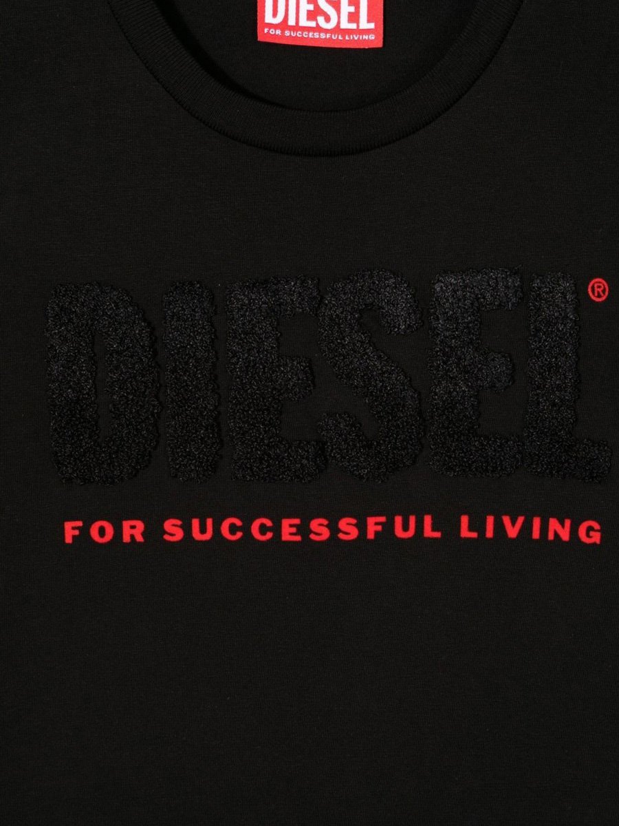 T-SHIRT WRITTEN LOGO