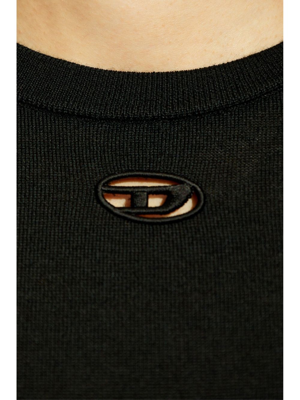 Ribbed Knit Sweater With Cut-Out Logo Detail