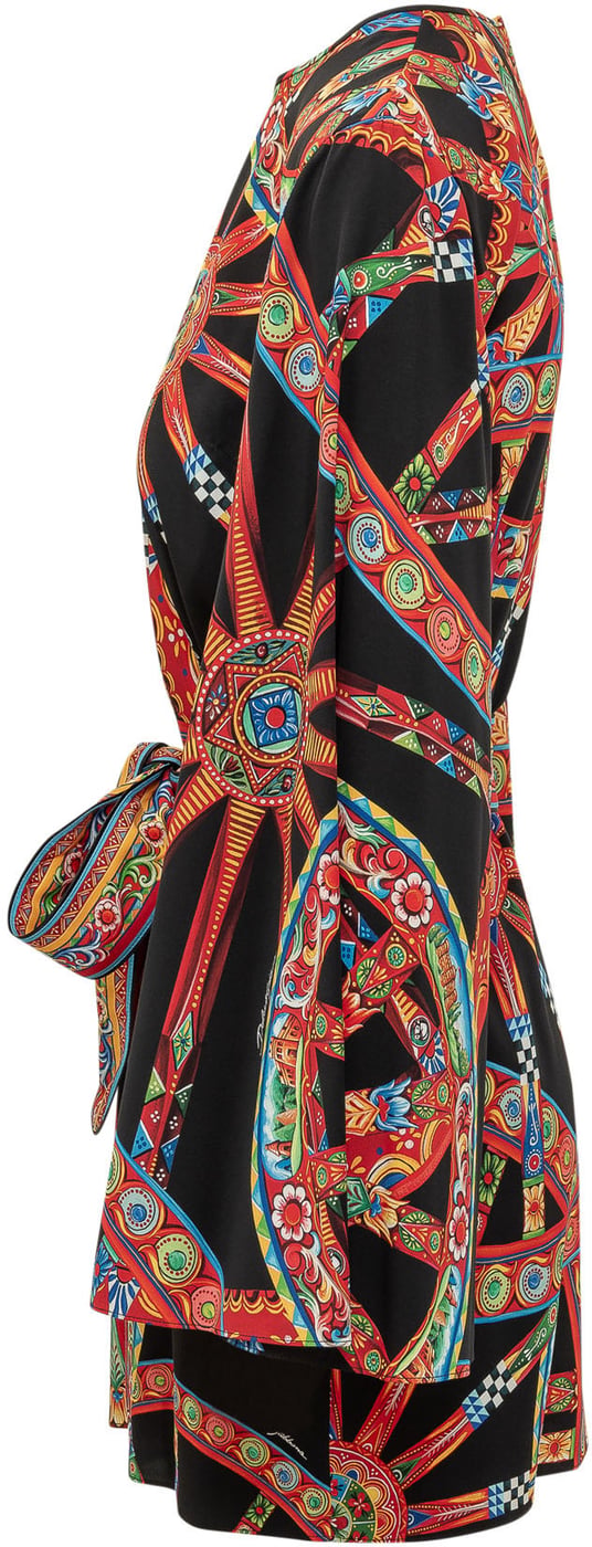 Abito dalla Linea Fluida